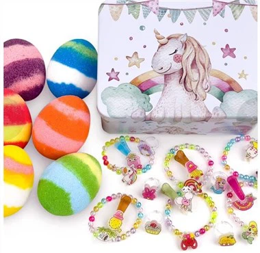 Badbommen met sieraden voor kinderen